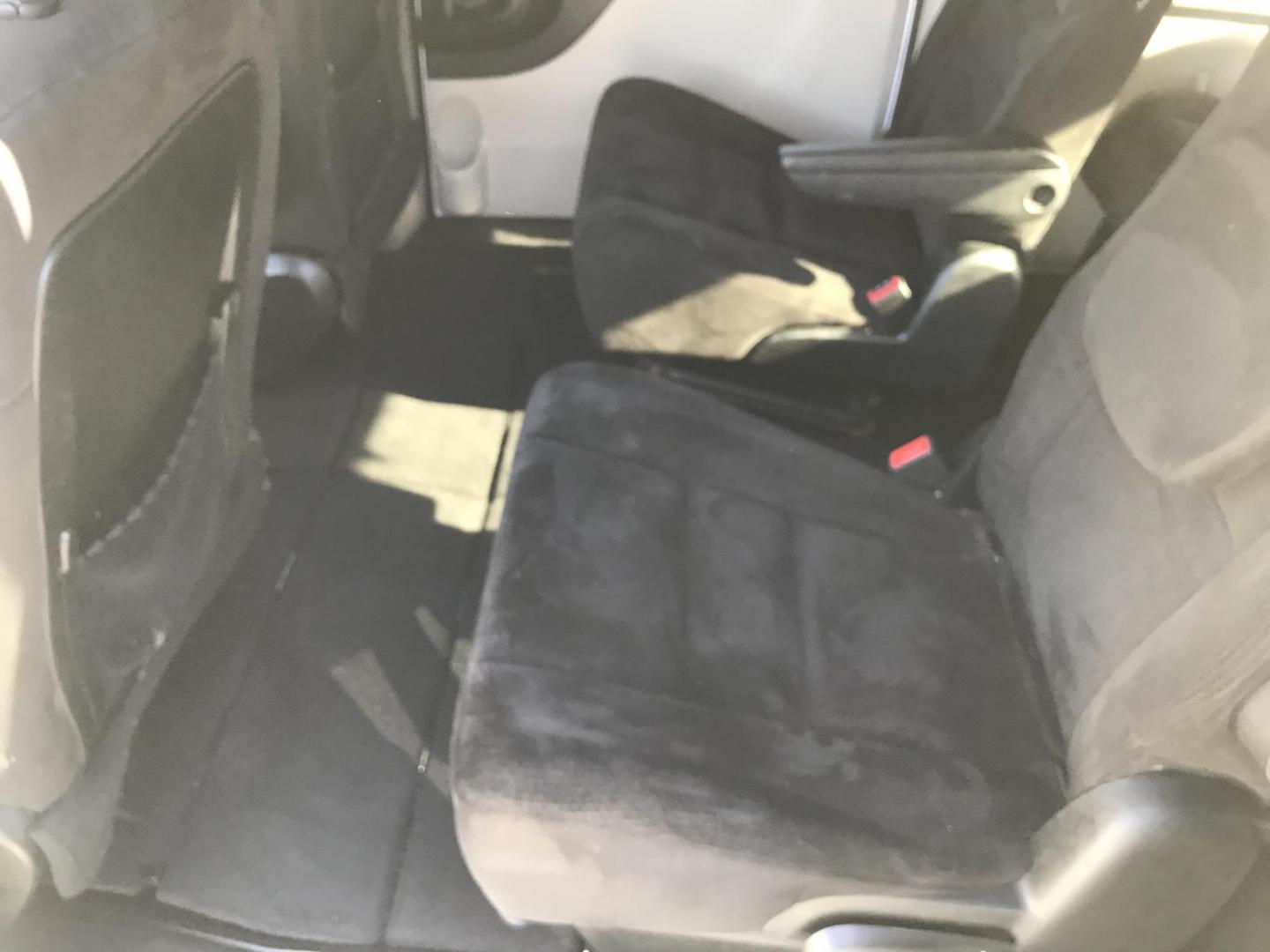 2014 White /Gray Dodge Grand Caravan SE (2C4RDGBG6ER) with an 3.6L V6 DOHC 24V engine, 6-Speed Automatic transmission, located at 577 Chester Pike, Prospect Park, PA, 19076, (610) 237-1015, 39.886154, -75.302338 - 14 Dodge Grand Caravan: Stow N' Go seating, 7 passengers, SUPER clean, new PA inspection, great for families, runs EXCELLENT! - Photo#12