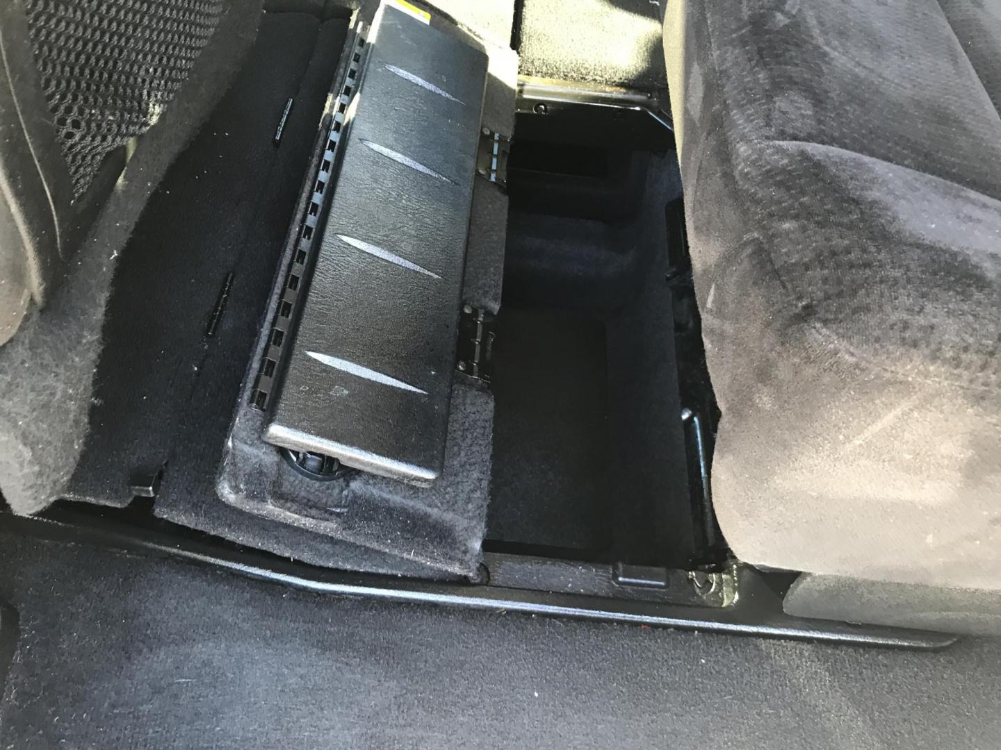 2014 White /Gray Dodge Grand Caravan SE (2C4RDGBG6ER) with an 3.6L V6 DOHC 24V engine, 6-Speed Automatic transmission, located at 577 Chester Pike, Prospect Park, PA, 19076, (610) 237-1015, 39.886154, -75.302338 - 14 Dodge Grand Caravan: Stow N' Go seating, 7 passengers, SUPER clean, new PA inspection, great for families, runs EXCELLENT! - Photo#13