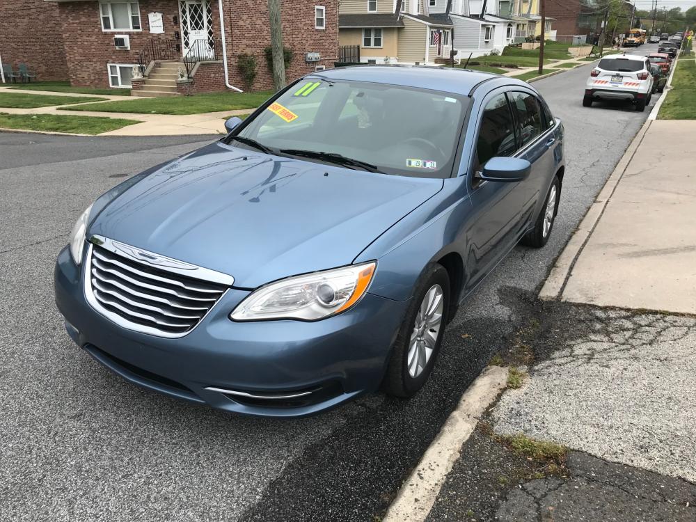2011 Blue /Gray Chrysler 200 Touring (1C3BC1FB4BN) with an 2.4L L4 DOHC 16V engine, 6-Speed Automatic transmission, located at 577 Chester Pike, Prospect Park, PA, 19076, (610) 237-1015, 39.886154, -75.302338 - Photo #3