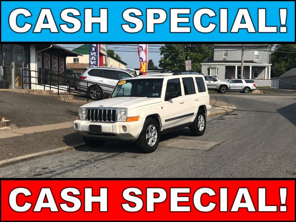 2006 White /Tan Jeep Commander Limited 4WD (1J8HG58NX6C) with an 4.7L V8 SOHC 16V engine, 5-Speed Automatic Overdrive transmission, located at 577 Chester Pike, Prospect Park, PA, 19076, (610) 237-1015, 39.886154, -75.302338 - Photo #0