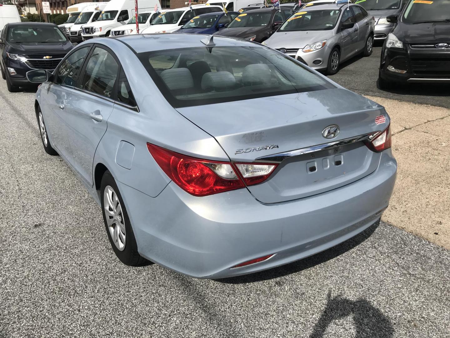 2011 Blue /Tan Hyundai Sonata GLS (5NPEB4AC7BH) with an 2.4L L4 DOHC 16V engine, 5-Speed Manual transmission, located at 577 Chester Pike, Prospect Park, PA, 19076, (610) 237-1015, 39.886154, -75.302338 - Photo#3