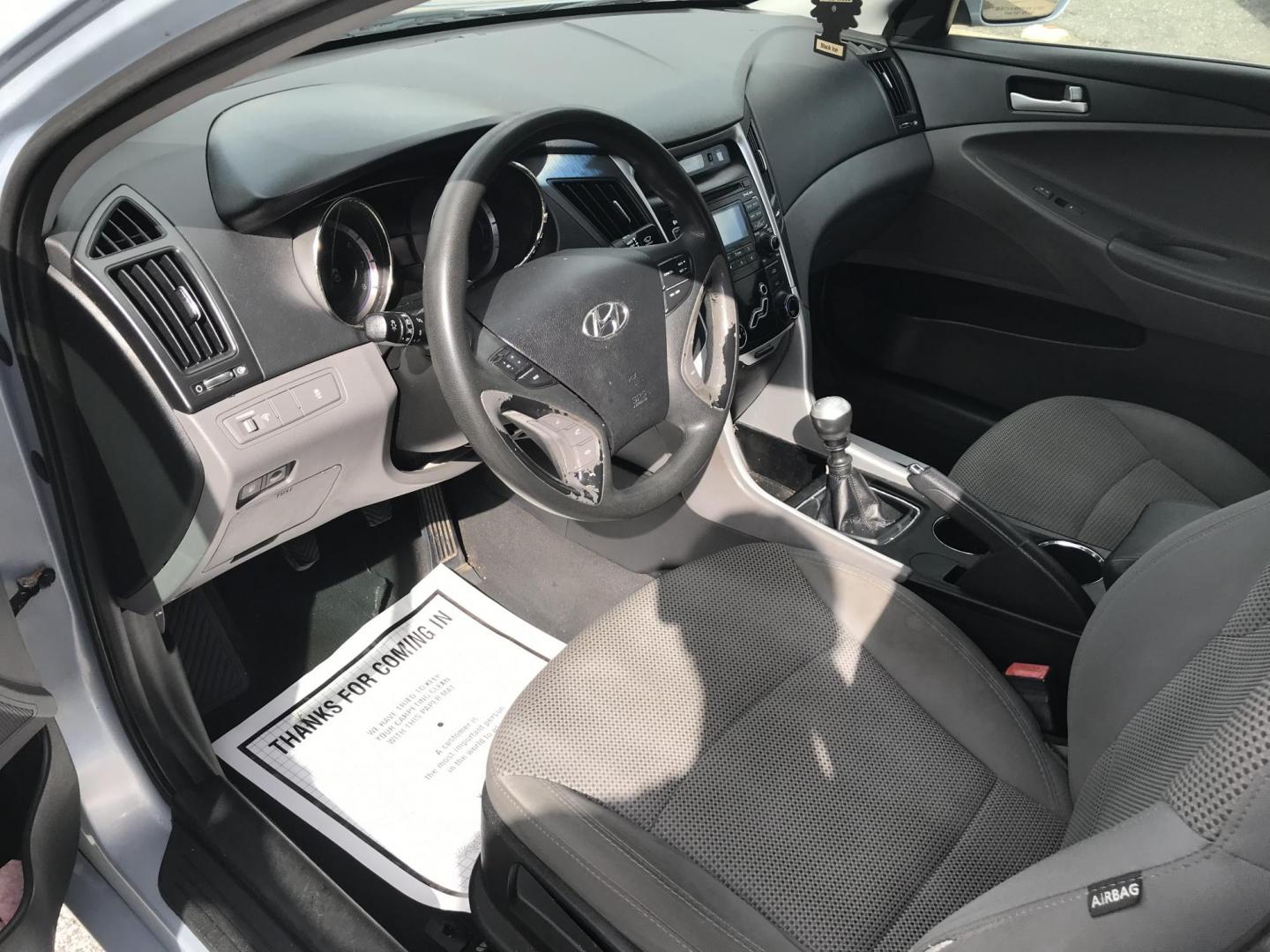 2011 Blue /Tan Hyundai Sonata GLS (5NPEB4AC7BH) with an 2.4L L4 DOHC 16V engine, 5-Speed Manual transmission, located at 577 Chester Pike, Prospect Park, PA, 19076, (610) 237-1015, 39.886154, -75.302338 - Photo#5