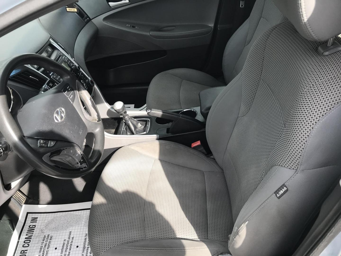 2011 Blue /Tan Hyundai Sonata GLS (5NPEB4AC7BH) with an 2.4L L4 DOHC 16V engine, 5-Speed Manual transmission, located at 577 Chester Pike, Prospect Park, PA, 19076, (610) 237-1015, 39.886154, -75.302338 - Photo#7