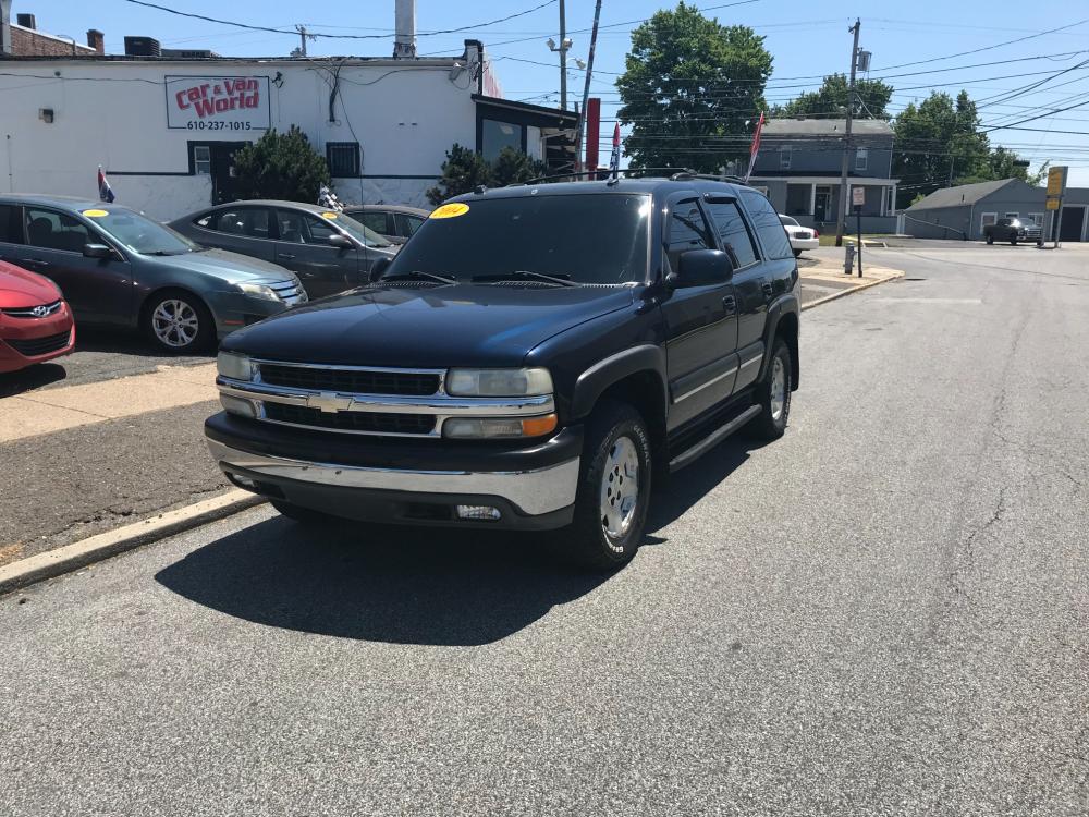 2004 Blue /Gray Chevrolet Tahoe 4WD (1GNEK13Z34J) with an 5.3L V8 OHV 16V FFV engine, 4-Speed Automatic Overdrive transmission, located at 577 Chester Pike, Prospect Park, PA, 19076, (610) 237-1015, 39.886154, -75.302338 - Photo #2