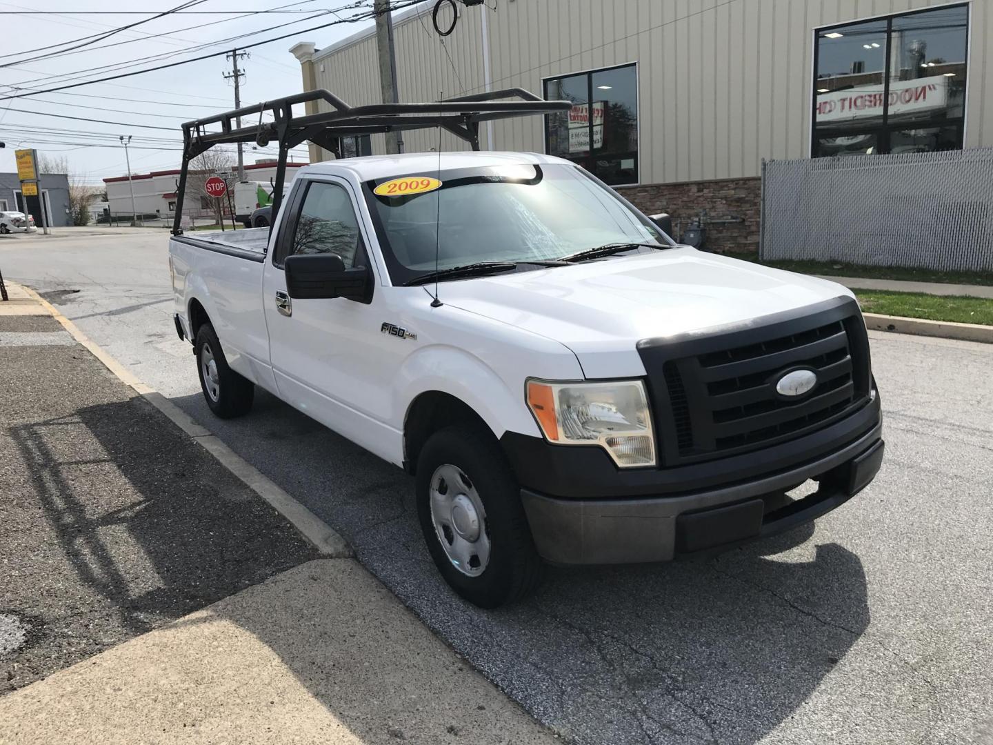 2009 White /Gray Ford F-150 XL (1FTRF12W79K) with an 4.6L V8 SOHC 16V engine, Automatic transmission, located at 577 Chester Pike, Prospect Park, PA, 19076, (610) 237-1015, 39.886154, -75.302338 - 09 Ford F150: 8 foot bed, ladder racks, android screen radio, new PA inspection, automatic, trailer hitch, runs EXCELLENT! - Photo#1