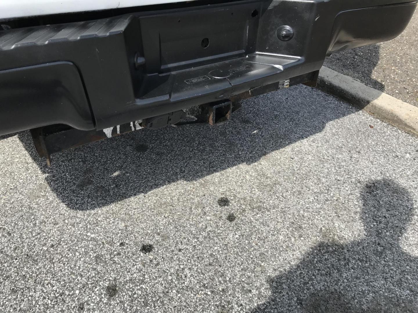 2009 White /Gray Ford F-150 XL (1FTRF12W79K) with an 4.6L V8 SOHC 16V engine, Automatic transmission, located at 577 Chester Pike, Prospect Park, PA, 19076, (610) 237-1015, 39.886154, -75.302338 - 09 Ford F150: 8 foot bed, ladder racks, android screen radio, new PA inspection, automatic, trailer hitch, runs EXCELLENT! - Photo#4