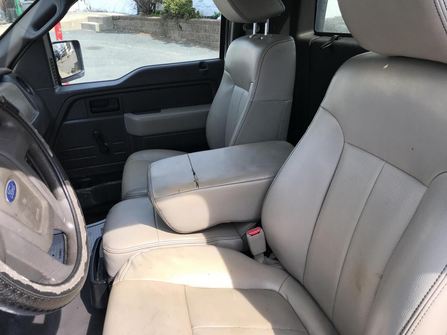 2009 White /Gray Ford F-150 XL (1FTRF12W79K) with an 4.6L V8 SOHC 16V engine, Automatic transmission, located at 577 Chester Pike, Prospect Park, PA, 19076, (610) 237-1015, 39.886154, -75.302338 - 09 Ford F150: 8 foot bed, ladder racks, android screen radio, new PA inspection, automatic, trailer hitch, runs EXCELLENT! - Photo#7