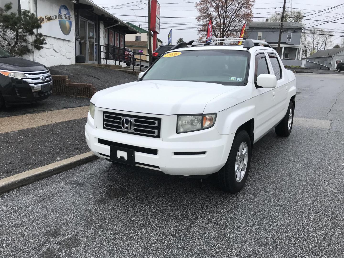 2008 White Honda Ridgeline RTL (2HJYK16518H) with an 3.5L V6 SOHC 24V engine, 5-Speed Automatic Overdrive transmission, located at 577 Chester Pike, Prospect Park, PA, 19076, (610) 237-1015, 39.886154, -75.302338 - 08 Honda Ridgeline: Sunroof, 4x4, new PA inspection, navigation system, trailer hitch, leather seats, runs EXCELLENT! - Photo#1