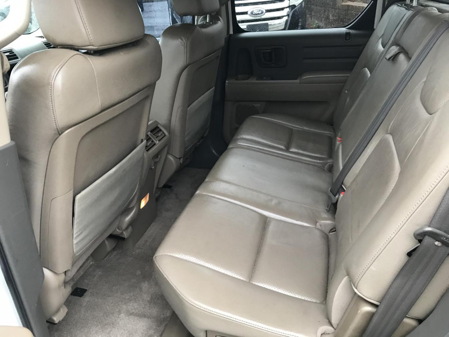 2008 White Honda Ridgeline RTL (2HJYK16518H) with an 3.5L V6 SOHC 24V engine, 5-Speed Automatic Overdrive transmission, located at 577 Chester Pike, Prospect Park, PA, 19076, (610) 237-1015, 39.886154, -75.302338 - 08 Honda Ridgeline: Sunroof, 4x4, new PA inspection, navigation system, trailer hitch, leather seats, runs EXCELLENT! - Photo#15