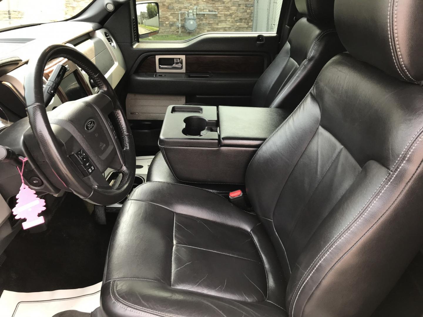 2012 Black /Black Ford F-150 Lariat SuperCab 6.5-ft. Bed 4WD (1FTFX1EF6CF) with an 5.0L V8 engine, 6-Speed Automatic transmission, located at 577 Chester Pike, Prospect Park, PA, 19076, (610) 237-1015, 39.886154, -75.302338 - 2012 Ford F150 SuperCab Lariat: New PA inspection, 4x4, navigation system, backup camera, runs EXCELLENT! This vehicle comes inspected and has been given a bumper to bumper safety check. It is very clean, reliable, and well maintained. We offer a unique pay plan that is known for being the easies- Photo#9