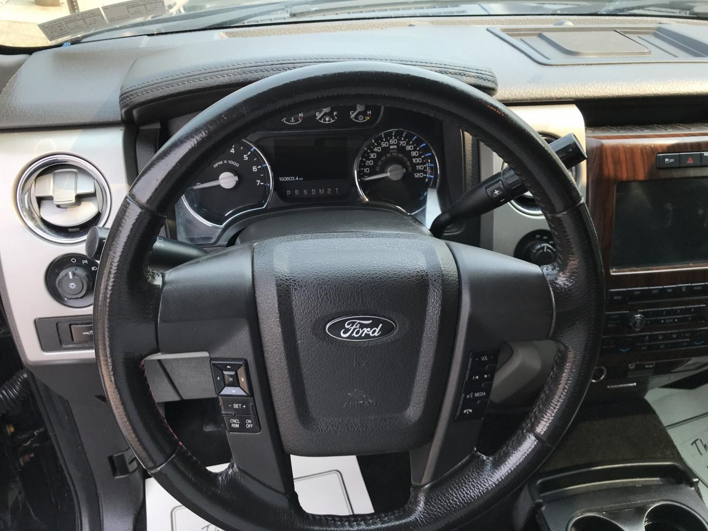 2012 Black /Black Ford F-150 Lariat SuperCab 6.5-ft. Bed 4WD (1FTFX1EF6CF) with an 5.0L V8 engine, 6-Speed Automatic transmission, located at 577 Chester Pike, Prospect Park, PA, 19076, (610) 237-1015, 39.886154, -75.302338 - 2012 Ford F150 SuperCab Lariat: New PA inspection, 4x4, navigation system, backup camera, runs EXCELLENT! This vehicle comes inspected and has been given a bumper to bumper safety check. It is very clean, reliable, and well maintained. We offer a unique pay plan that is known for being the easies- Photo#11