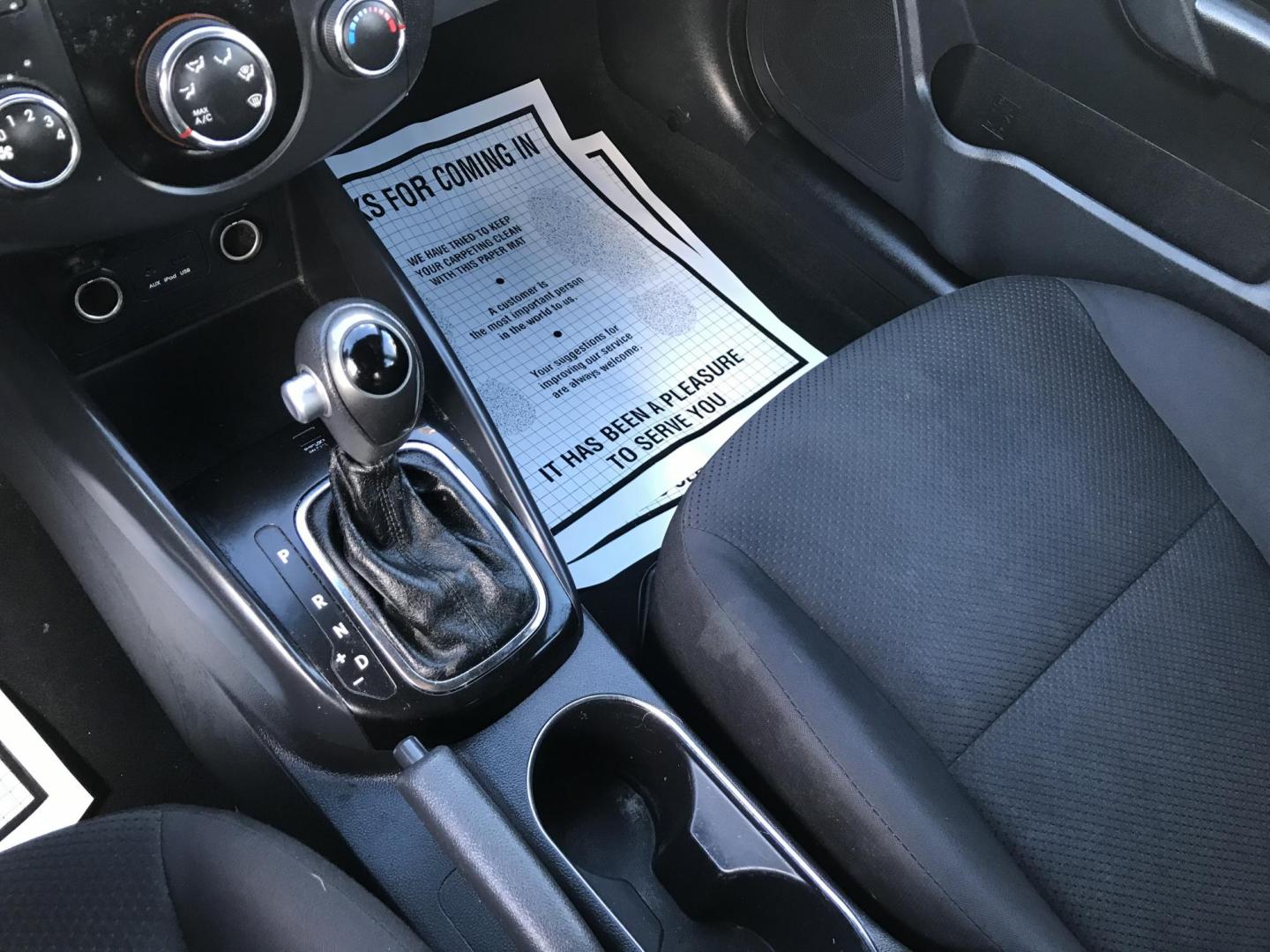 2012 White /Gray Kia Forte EX (KNAFU4A2XC5) with an 2.0L L4 DOHC 16V engine, Automatic transmission, located at 577 Chester Pike, Prospect Park, PA, 19076, (610) 237-1015, 39.886154, -75.302338 - 12 Kia Forte EX: Sunroof, new PA inspection, great on gas, runs LIKE NEW! - Photo#13