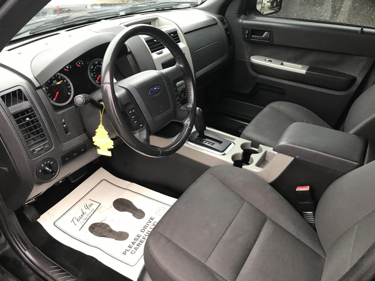 2010 Black /Gray Ford Escape XLT 4WD (1FMCU9DG4AK) with an 3.0L V6 DOHC 24V engine, 6-Speed Automatic transmission, located at 577 Chester Pike, Prospect Park, PA, 19076, (610) 237-1015, 39.886154, -75.302338 - Photo#7