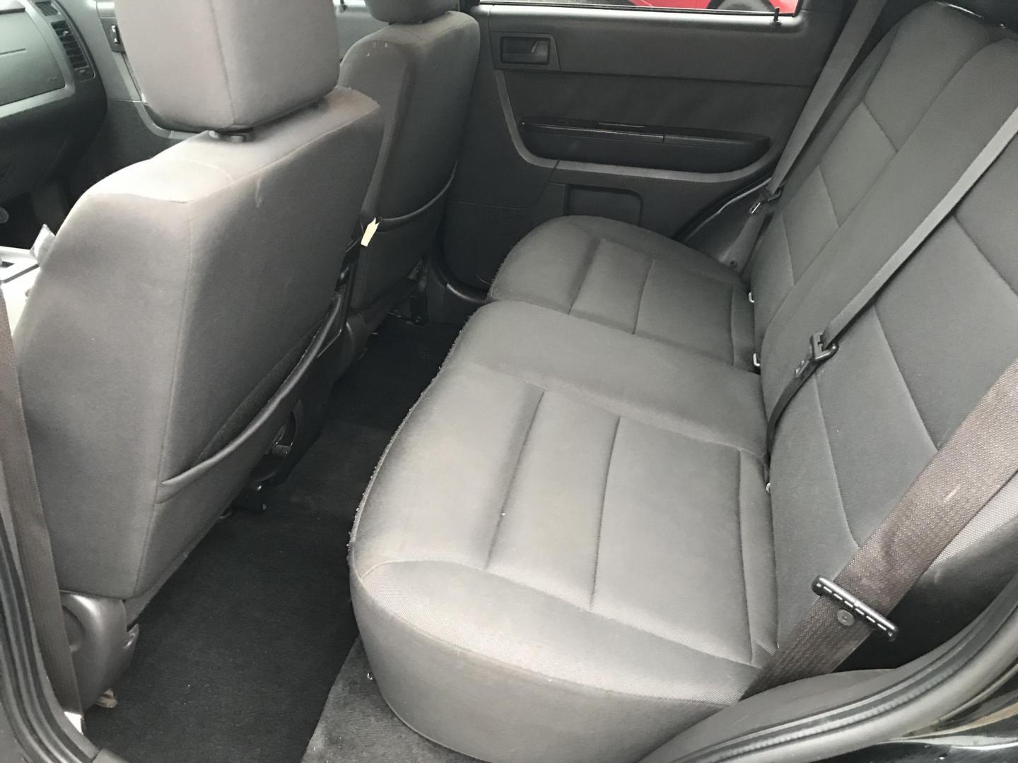 2010 Black /Gray Ford Escape XLT 4WD (1FMCU9DG4AK) with an 3.0L V6 DOHC 24V engine, 6-Speed Automatic transmission, located at 577 Chester Pike, Prospect Park, PA, 19076, (610) 237-1015, 39.886154, -75.302338 - Photo#15