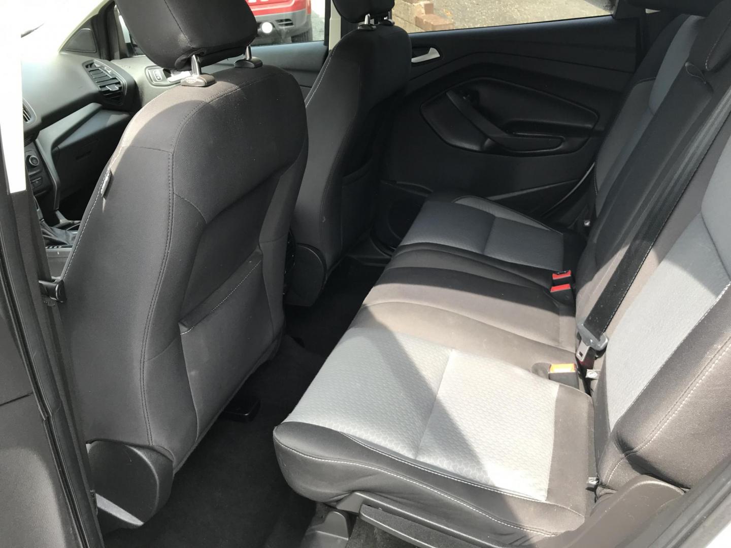 2018 White /Gray Ford Escape SE 4WD (1FMCU9GD7JU) with an 1.5L L4 DOHC 16V engine, 6A transmission, located at 577 Chester Pike, Prospect Park, PA, 19076, (610) 237-1015, 39.886154, -75.302338 - 18 Ford Escape SE: Navigation system, backup camera, looks and runs LIKE NEW! This vehicle comes inspected and has been given a bumper to bumper safety check. It is very clean, reliable, and well maintained. We offer a unique pay plan that is known for being the easiest and fastest financing opti - Photo#18