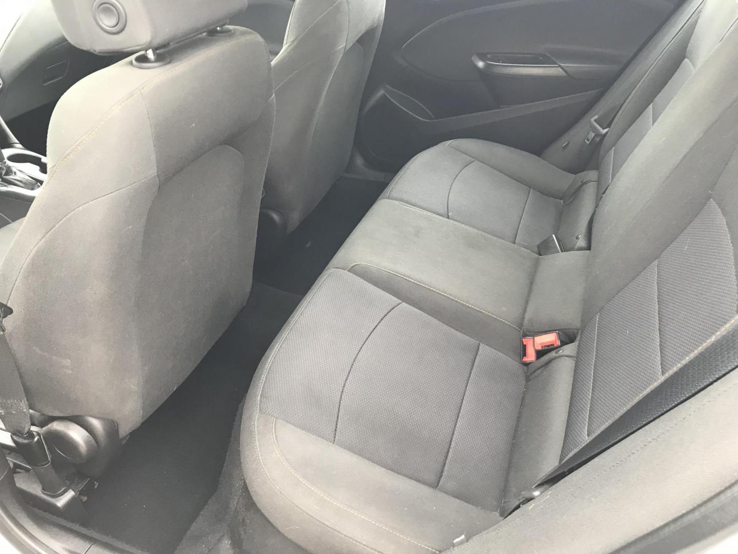 2018 White /Gray Chevrolet Cruze LS Auto (1G1BC5SM9J7) with an 1.4L L4 DOHC 16V TURBO engine, 6A transmission, located at 577 Chester Pike, Prospect Park, PA, 19076, (610) 237-1015, 39.886154, -75.302338 - 18 Chevy Cruze: Backup camera, great on gas, SUPER clean, runs LIKE NEW! This vehicle comes inspected and has been given a bumper to bumper safety check. It is very clean, reliable, and well maintained. We offer a unique pay plan that is known for being the easiest and fastest financing option in - Photo#15