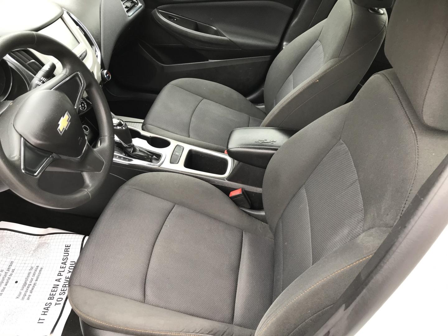 2018 White /Gray Chevrolet Cruze LS Auto (1G1BC5SM9J7) with an 1.4L L4 DOHC 16V TURBO engine, 6A transmission, located at 577 Chester Pike, Prospect Park, PA, 19076, (610) 237-1015, 39.886154, -75.302338 - 18 Chevy Cruze: Backup camera, great on gas, engine and transmission are strong, runs EXCELLENT! *Has a check engine light and needs inspection*- Photo#6
