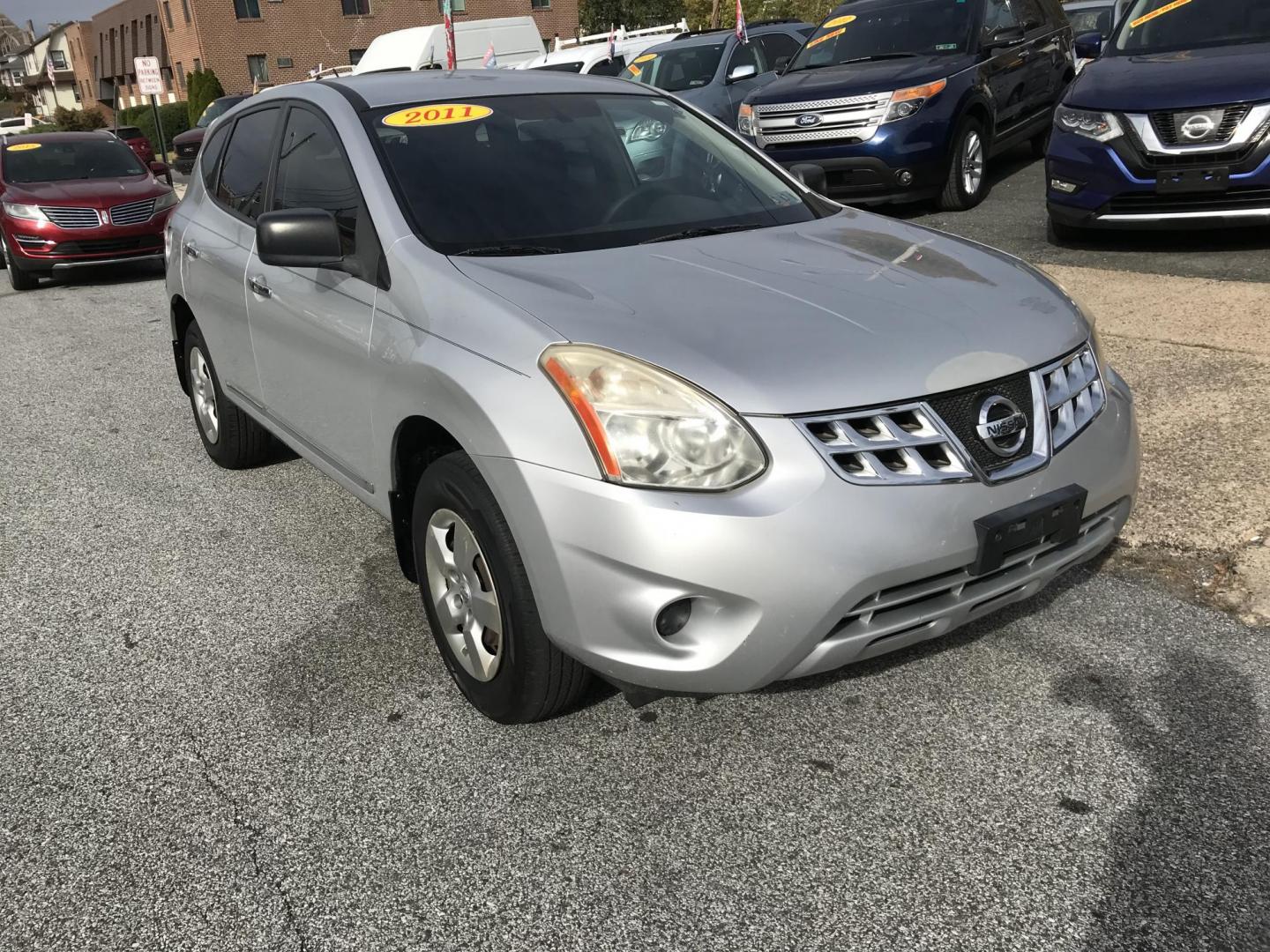 2011 Silver /Gray Nissan Rogue S (JN8AS5MV2BW) with an 2.5 V4 engine, Automatic transmission, located at 577 Chester Pike, Prospect Park, PA, 19076, (610) 237-1015, 39.886154, -75.302338 - 11 Nissan Rogue: Only 133k miles, nice radio, all wheel drive, new PA inspection, runs LIKE NEW! This vehicle comes inspected and has been given a bumper to bumper safety check. It is very clean, reliable, and well maintained. We offer a unique pay plan that is known for being the easiest and fas - Photo#2