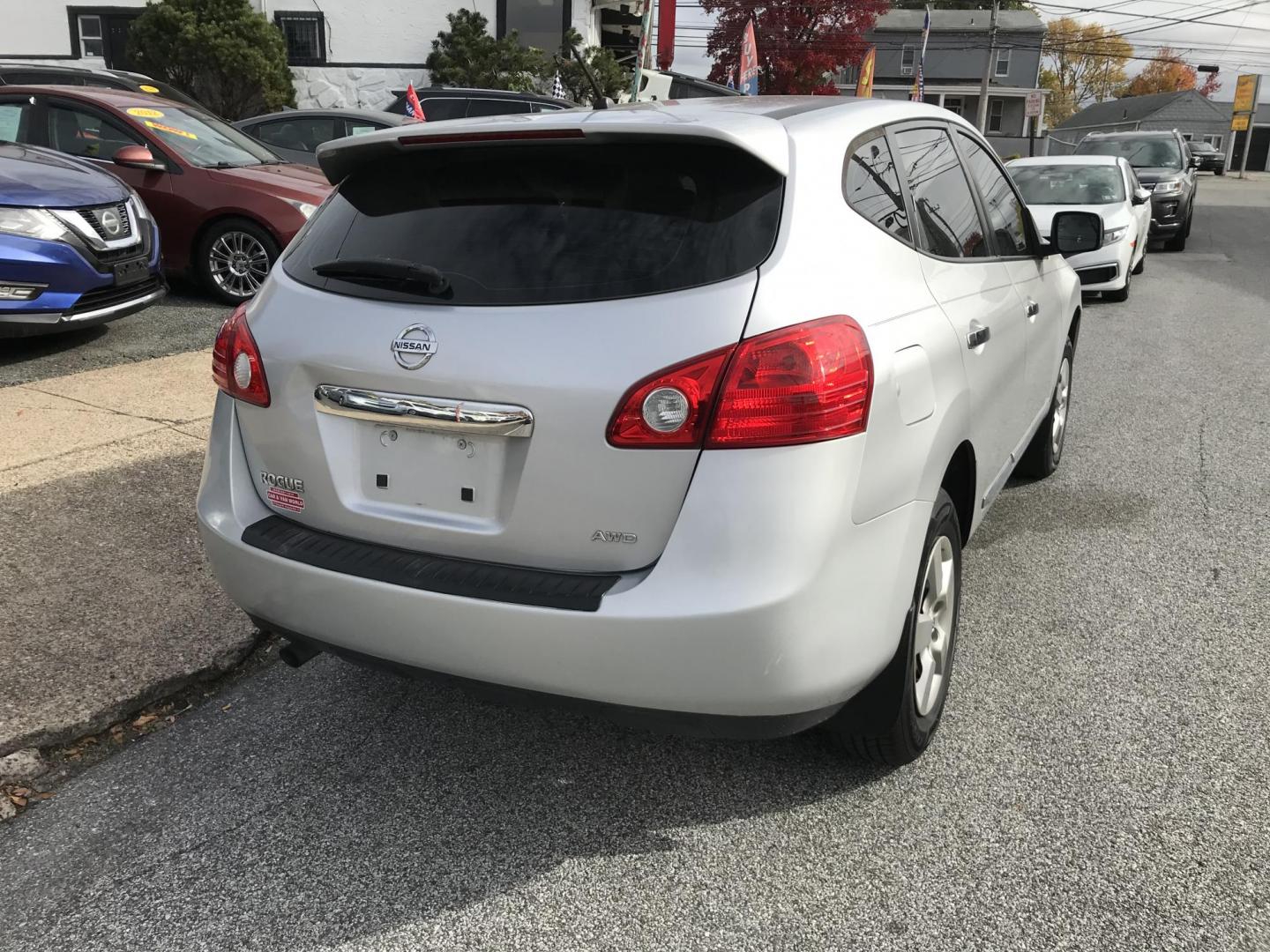 2011 Silver /Gray Nissan Rogue S (JN8AS5MV2BW) with an 2.5 V4 engine, Automatic transmission, located at 577 Chester Pike, Prospect Park, PA, 19076, (610) 237-1015, 39.886154, -75.302338 - 11 Nissan Rogue: Only 133k miles, nice radio, all wheel drive, new PA inspection, runs LIKE NEW! This vehicle comes inspected and has been given a bumper to bumper safety check. It is very clean, reliable, and well maintained. We offer a unique pay plan that is known for being the easiest and fas - Photo#6