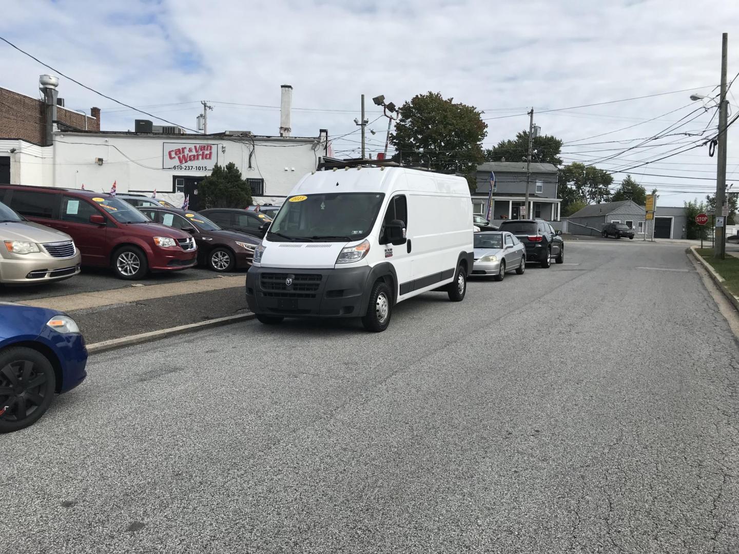 2015 White /Gray RAM Promaster 2500 (3C6TRVDG5FE) with an 3.6 V6 engine, Automatic transmission, located at 577 Chester Pike, Prospect Park, PA, 19076, (610) 237-1015, 39.886154, -75.302338 - Photo#1