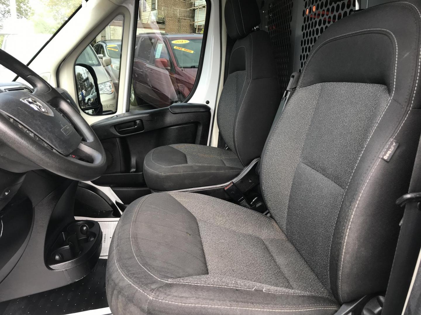 2015 White /Gray RAM Promaster 2500 (3C6TRVDG5FE) with an 3.6 V6 engine, Automatic transmission, located at 577 Chester Pike, Prospect Park, PA, 19076, (610) 237-1015, 39.886154, -75.302338 - Photo#8