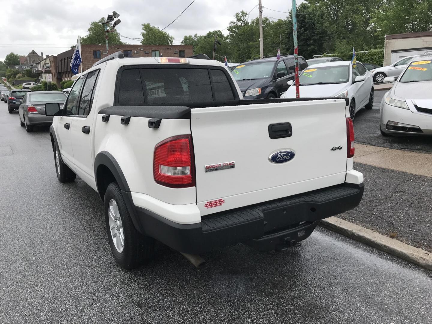 2010 White /Gray Ford Explorer Sport Trac XLT (1FMEU5BE9AU) with an 4.0 V6 engine, Automatic transmission, located at 577 Chester Pike, Prospect Park, PA, 19076, (610) 237-1015, 39.886154, -75.302338 - 2010 Ford Explorer Sport Trac XLT: 4x4, new PA inspection, SUPER clean, runs LIKE NEW! This vehicle comes inspected and has been given a bumper to bumper safety check. It is very clean, reliable, and well maintained. We offer a unique pay plan that is known for being the easiest and fastest finan - Photo#5