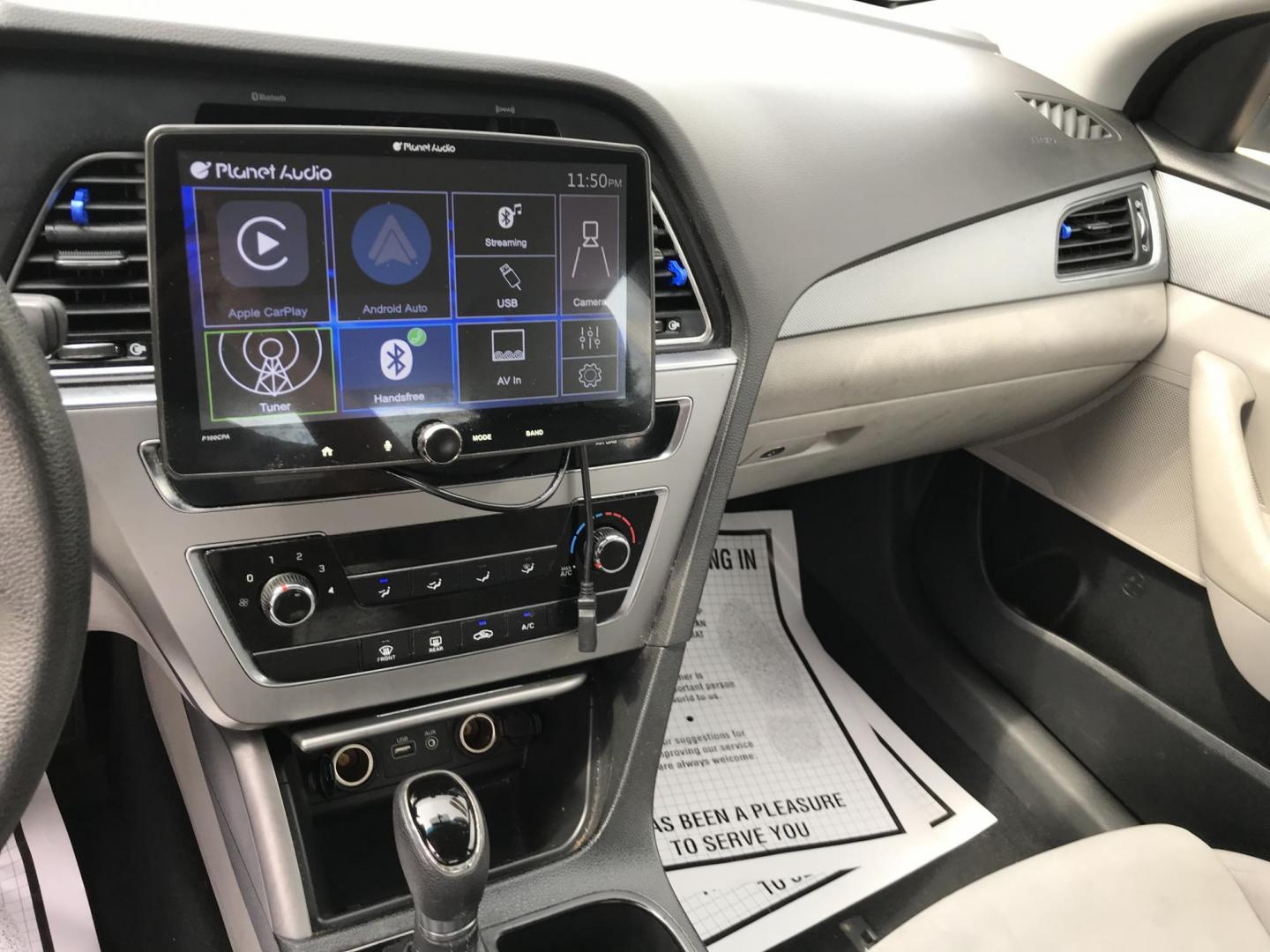 2015 Silver /Gray Hyundai Sonata SE (5NPE24AF4FH) with an 2.4 V4 engine, Automatic transmission, located at 577 Chester Pike, Prospect Park, PA, 19076, (610) 237-1015, 39.886154, -75.302338 - 2015 Hyundai Sonata: Great on gas, new PA inspection, SUPER CLEAN, runs EXCELLENT! This vehicle comes inspected and has been given a bumper to bumper safety check. It is very clean, reliable, and well maintained. We offer a unique pay plan that is known for being the easiest and fastest financing - Photo#12