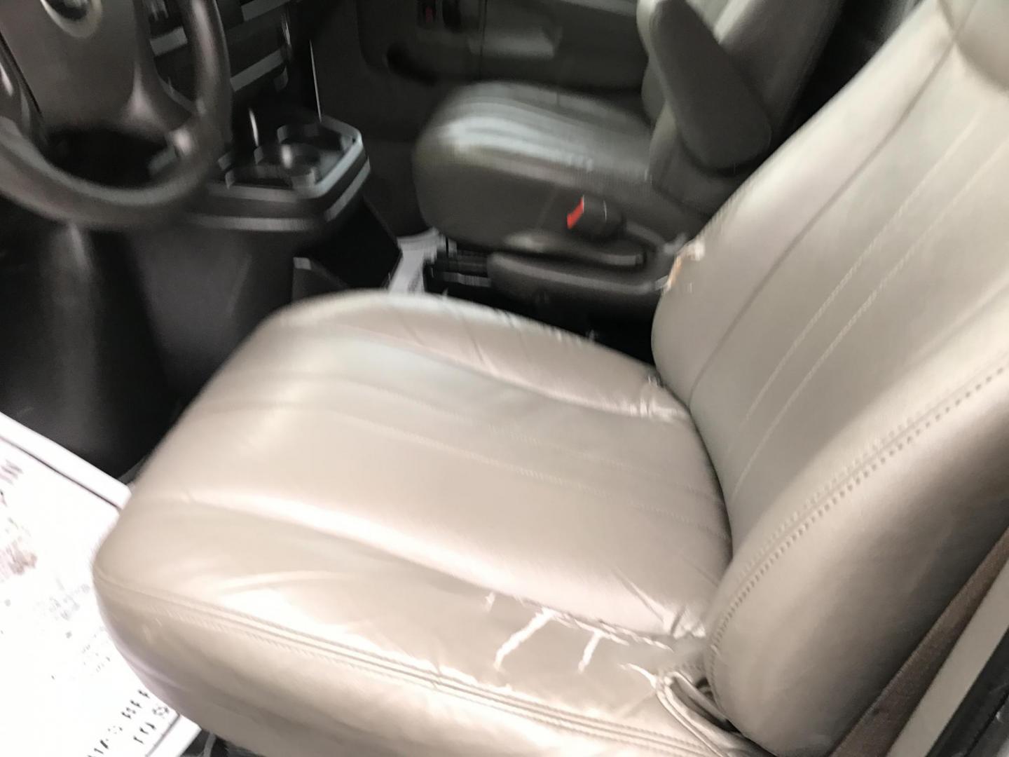 2013 White /Gray Chevrolet Express 1500 (1GCSGAFX2D1) with an 4.3 V6 engine, Automatic transmission, located at 577 Chester Pike, Prospect Park, PA, 19076, (610) 237-1015, 39.886154, -75.302338 - Photo#7