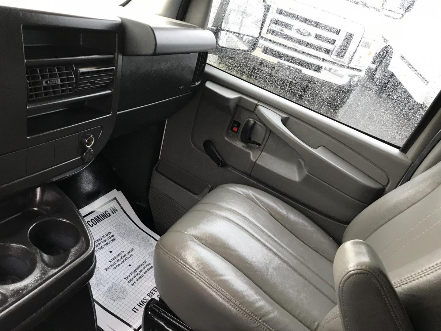 2013 White /Gray Chevrolet Express 1500 (1GCSGAFX2D1) with an 4.3 V6 engine, Automatic transmission, located at 577 Chester Pike, Prospect Park, PA, 19076, (610) 237-1015, 39.886154, -75.302338 - Photo#11