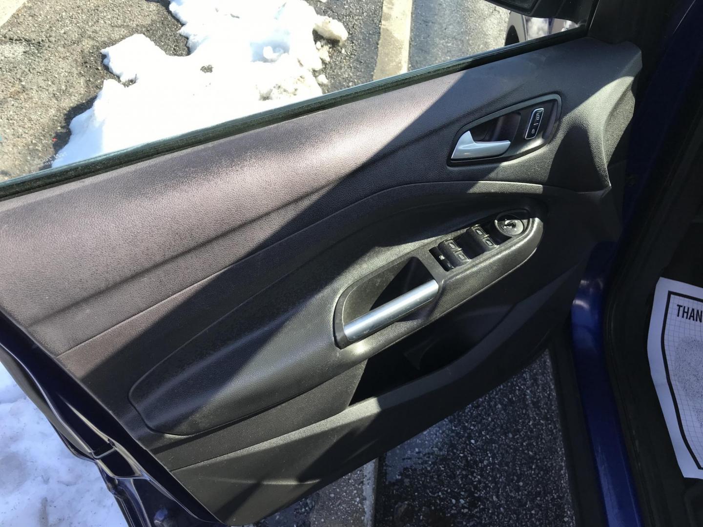 2014 Blue /Gray Ford Escape SE (1FMCU9G94EU) with an 2.0 V4 engine, Automatic transmission, located at 577 Chester Pike, Prospect Park, PA, 19076, (610) 237-1015, 39.886154, -75.302338 - Photo#10