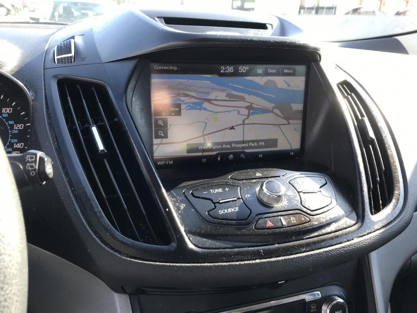 2014 Blue /Gray Ford Escape SE (1FMCU9G94EU) with an 2.0 V4 engine, Automatic transmission, located at 577 Chester Pike, Prospect Park, PA, 19076, (610) 237-1015, 39.886154, -75.302338 - Photo#16