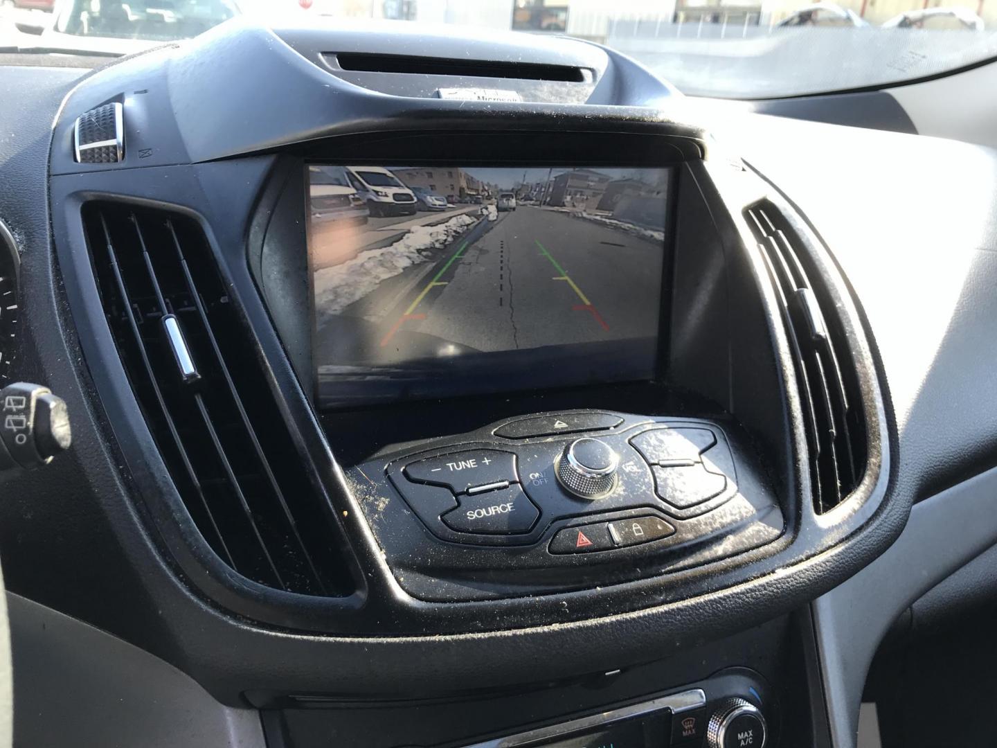 2014 Blue /Gray Ford Escape SE (1FMCU9G94EU) with an 2.0 V4 engine, Automatic transmission, located at 577 Chester Pike, Prospect Park, PA, 19076, (610) 237-1015, 39.886154, -75.302338 - Photo#15