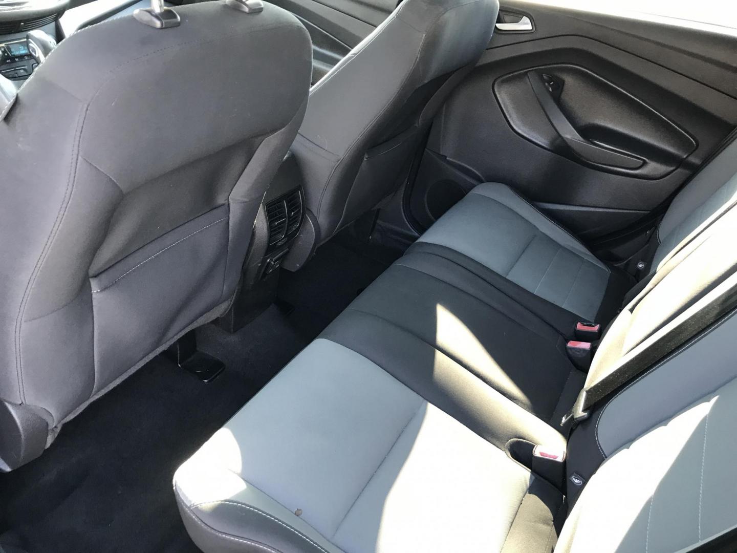 2014 Blue /Gray Ford Escape SE (1FMCU9G94EU) with an 2.0 V4 engine, Automatic transmission, located at 577 Chester Pike, Prospect Park, PA, 19076, (610) 237-1015, 39.886154, -75.302338 - Photo#19