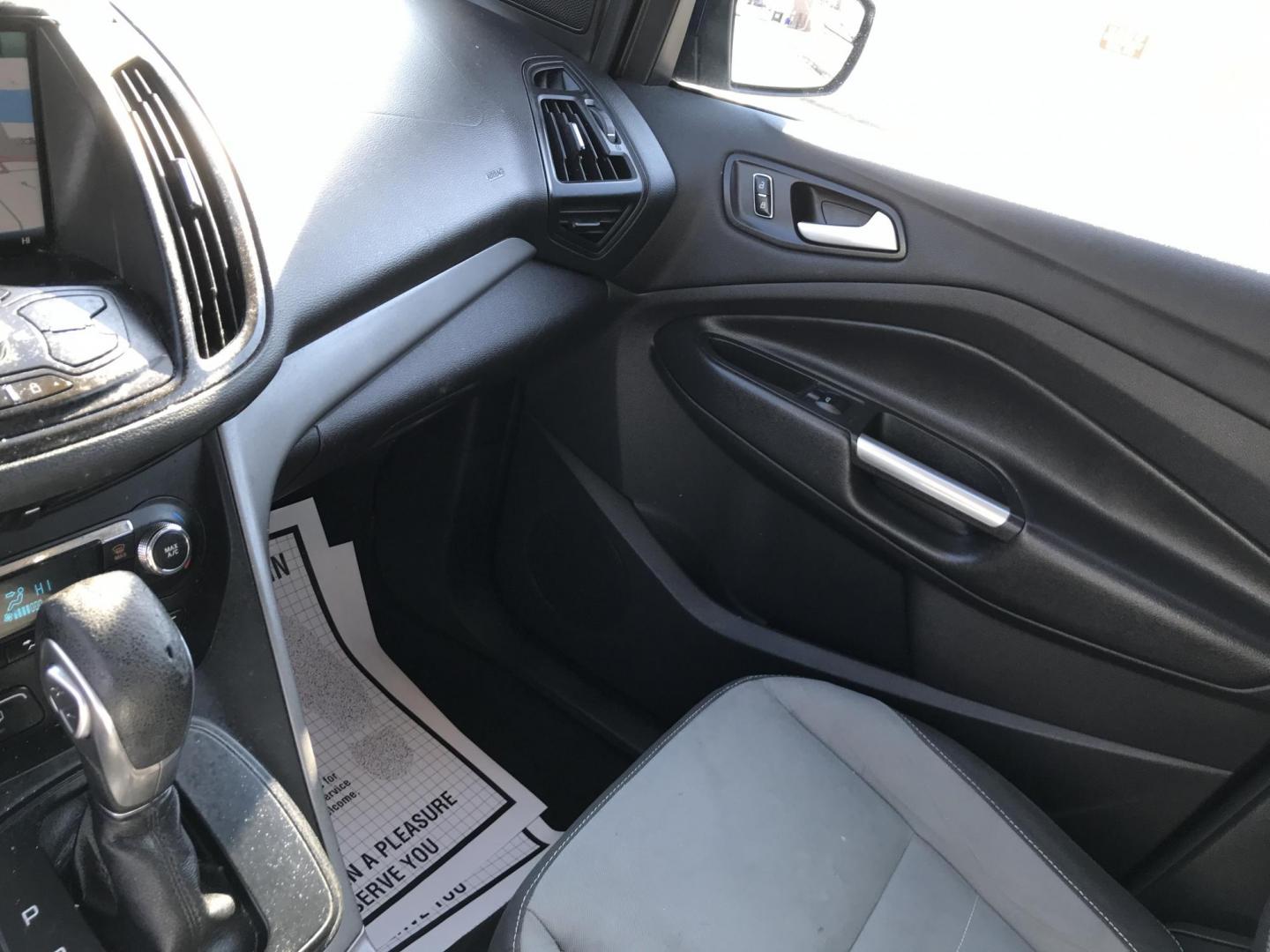 2014 Blue /Gray Ford Escape SE (1FMCU9G94EU) with an 2.0 V4 engine, Automatic transmission, located at 577 Chester Pike, Prospect Park, PA, 19076, (610) 237-1015, 39.886154, -75.302338 - Photo#18