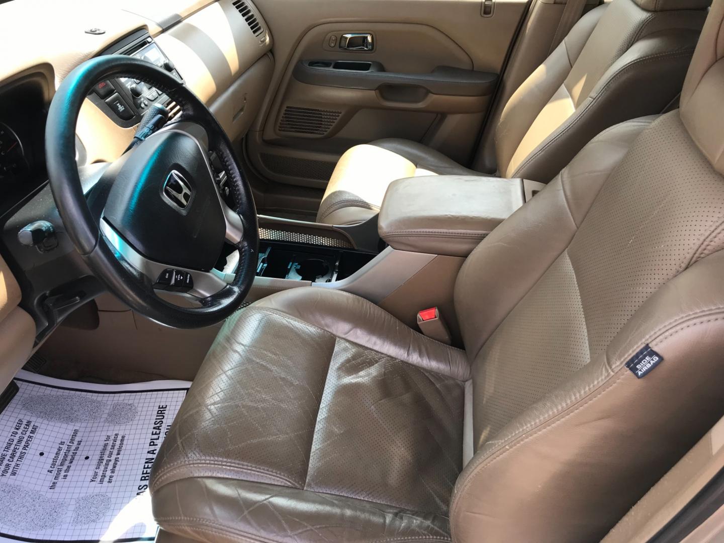 2003 Gold /Tan Honda Pilot EXL (2HKYF18553H) with an 3.5 V6 engine, Automatic transmission, located at 577 Chester Pike, Prospect Park, PA, 19076, (610) 237-1015, 39.886154, -75.302338 - 2003 Honda Pilot EXL: 3rd row seating, 4x4, SUPER CLEAN, runs LIKE NEW! *Vehicle sold as-is* - Photo#8