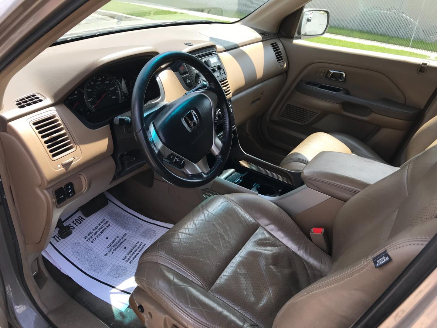 2003 Gold /Tan Honda Pilot EXL (2HKYF18553H) with an 3.5 V6 engine, Automatic transmission, located at 577 Chester Pike, Prospect Park, PA, 19076, (610) 237-1015, 39.886154, -75.302338 - 2003 Honda Pilot EXL: 3rd row seating, 4x4, SUPER CLEAN, runs LIKE NEW! *Vehicle sold as-is* - Photo#6