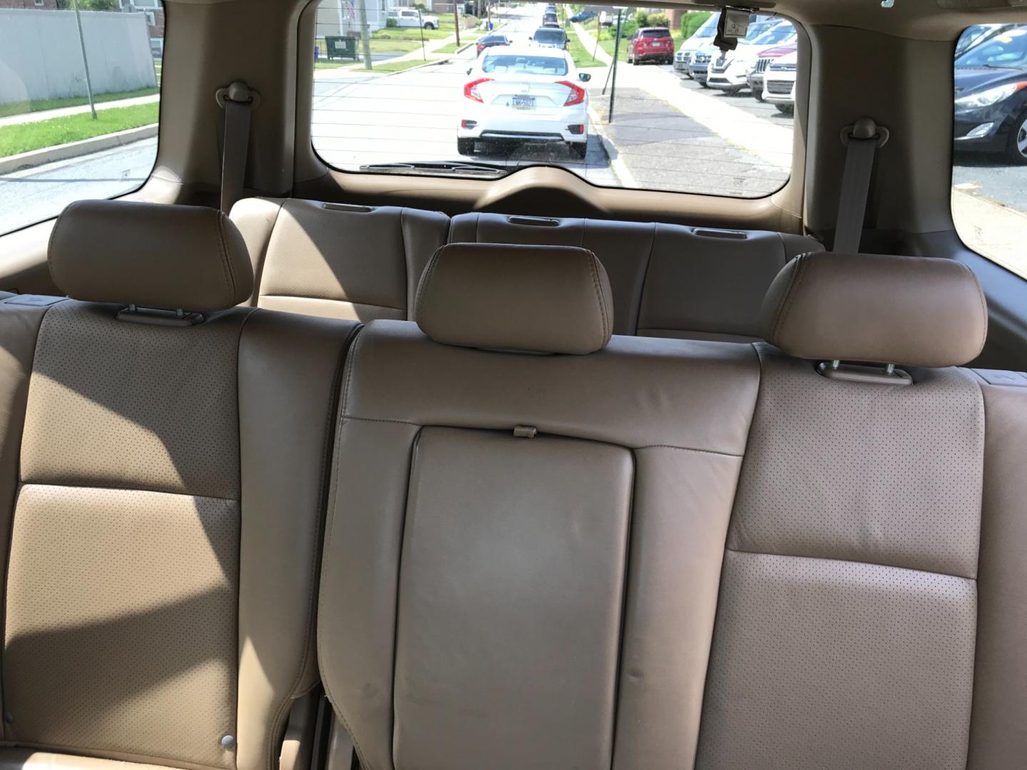 2003 Gold /Tan Honda Pilot EXL (2HKYF18553H) with an 3.5 V6 engine, Automatic transmission, located at 577 Chester Pike, Prospect Park, PA, 19076, (610) 237-1015, 39.886154, -75.302338 - 2003 Honda Pilot EXL: 3rd row seating, 4x4, SUPER CLEAN, runs LIKE NEW! *Vehicle sold as-is* - Photo#15