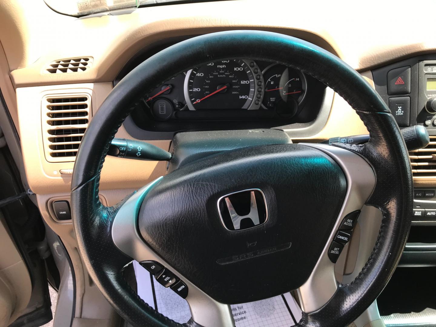 2003 Gold /Tan Honda Pilot EXL (2HKYF18553H) with an 3.5 V6 engine, Automatic transmission, located at 577 Chester Pike, Prospect Park, PA, 19076, (610) 237-1015, 39.886154, -75.302338 - 2003 Honda Pilot EXL: 3rd row seating, 4x4, SUPER CLEAN, runs LIKE NEW! *Vehicle sold as-is* - Photo#10