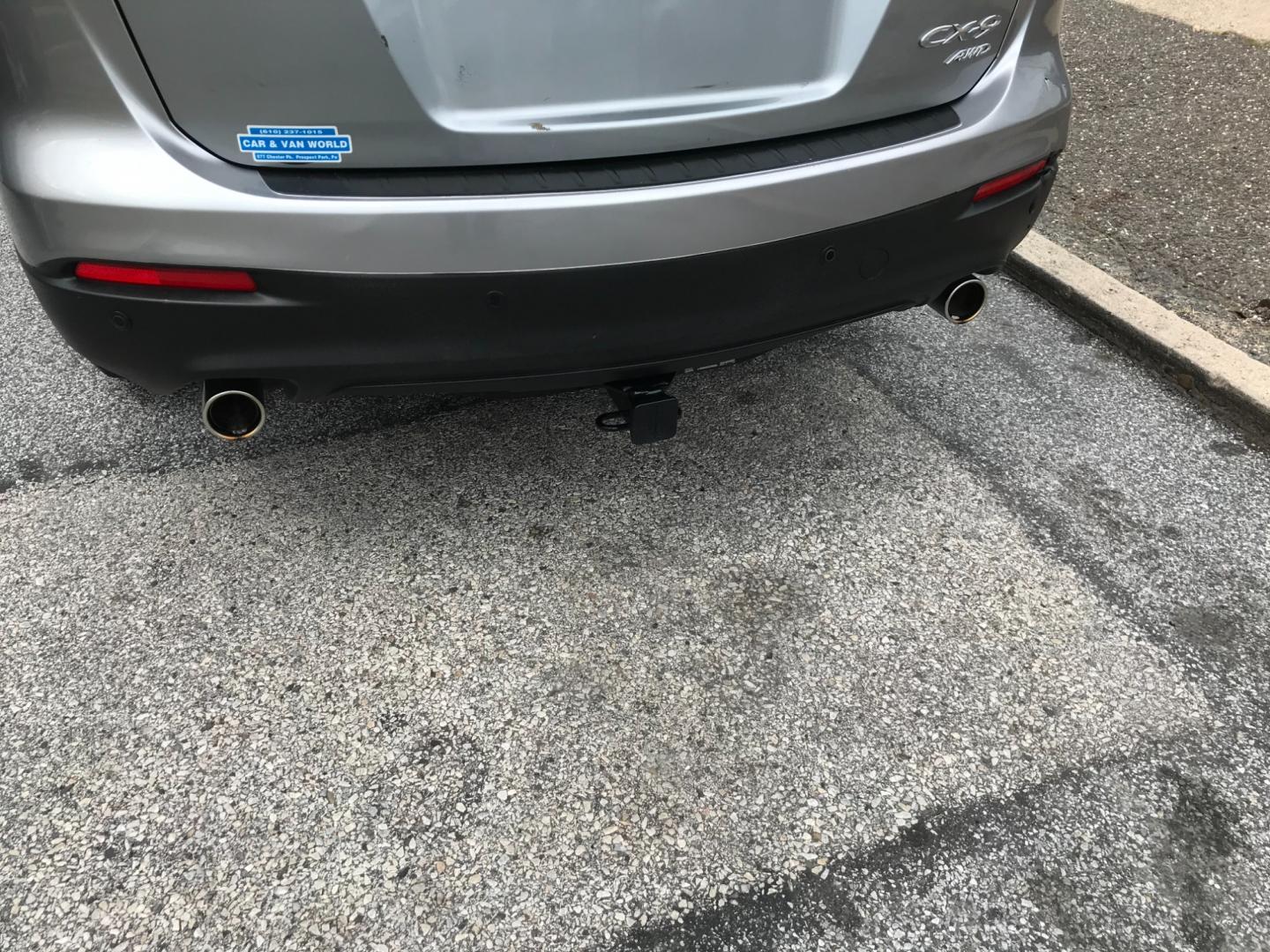 2013 Silver /Black Mazda CX-9 Touring (JM3TB3CV6D0) with an 3.7 V6 engine, Automatic transmission, located at 577 Chester Pike, Prospect Park, PA, 19076, (610) 237-1015, 39.886154, -75.302338 - Photo#6