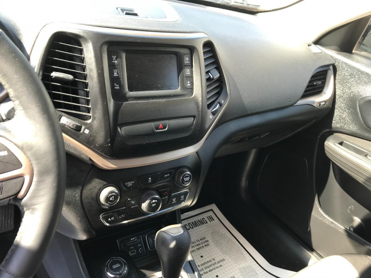 2016 White /Gray Jeep Cherokee Sport (1C4PJMAB1GW) with an 2.4 V4 engine, Automatic transmission, located at 577 Chester Pike, Prospect Park, PA, 19076, (610) 237-1015, 39.886154, -75.302338 - 2016 Jeep Cherokee: 4x4, backup camera, new PA inspection, SUPER clean, runs LIKE NEW! This vehicle comes inspected and has been given a bumper to bumper safety check. It is very clean, reliable, and well maintained. We offer a unique pay plan that is known for being the easiest and fastest finan - Photo#12
