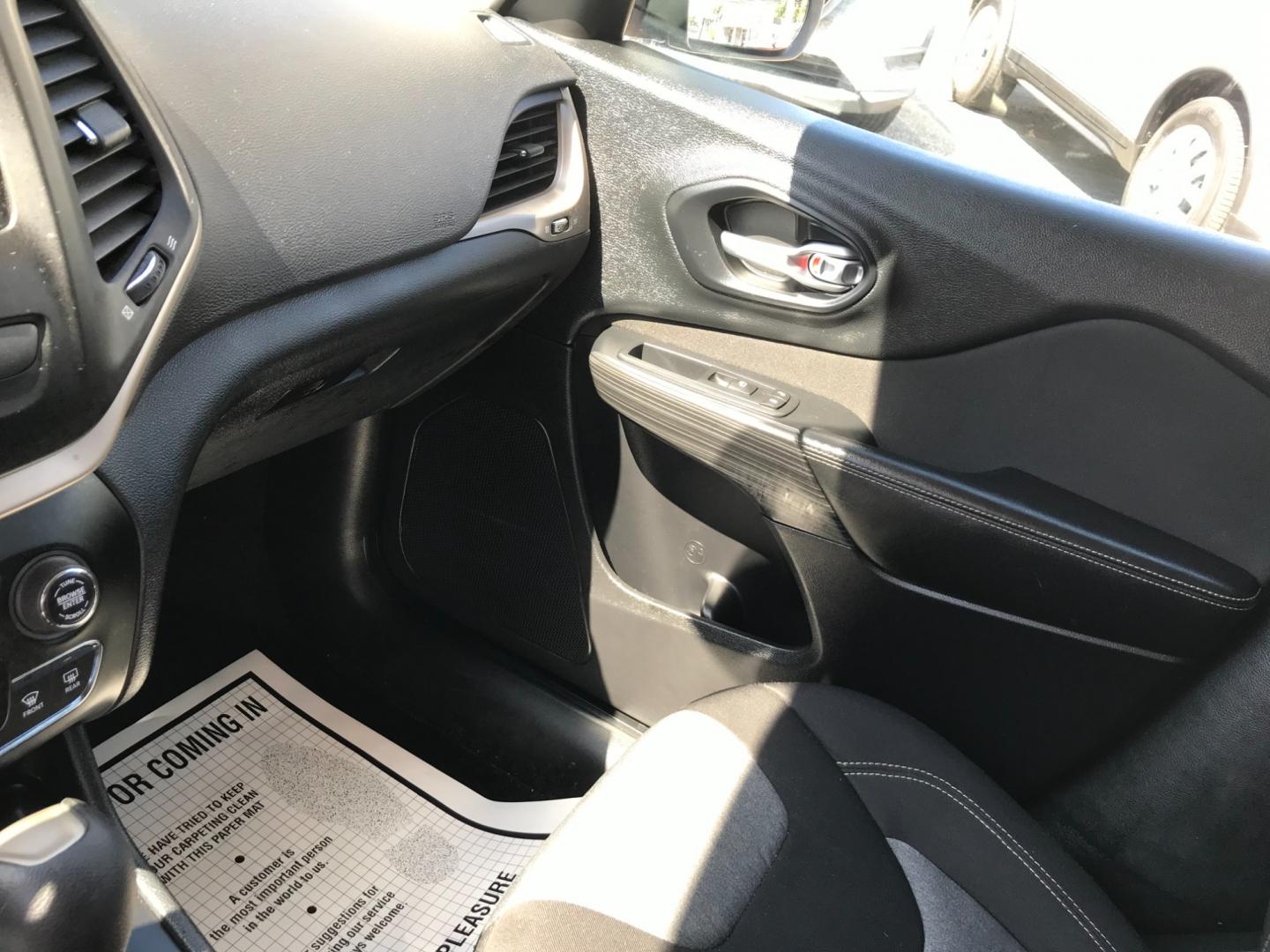 2016 White /Gray Jeep Cherokee Sport (1C4PJMAB1GW) with an 2.4 V4 engine, Automatic transmission, located at 577 Chester Pike, Prospect Park, PA, 19076, (610) 237-1015, 39.886154, -75.302338 - 2016 Jeep Cherokee: 4x4, backup camera, new PA inspection, SUPER clean, runs LIKE NEW! This vehicle comes inspected and has been given a bumper to bumper safety check. It is very clean, reliable, and well maintained. We offer a unique pay plan that is known for being the easiest and fastest finan - Photo#16