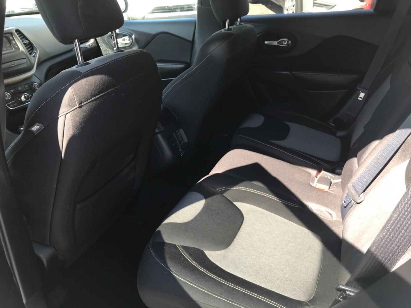 2016 White /Gray Jeep Cherokee Sport (1C4PJMAB1GW) with an 2.4 V4 engine, Automatic transmission, located at 577 Chester Pike, Prospect Park, PA, 19076, (610) 237-1015, 39.886154, -75.302338 - 2016 Jeep Cherokee: 4x4, backup camera, new PA inspection, SUPER clean, runs LIKE NEW! This vehicle comes inspected and has been given a bumper to bumper safety check. It is very clean, reliable, and well maintained. We offer a unique pay plan that is known for being the easiest and fastest finan - Photo#17