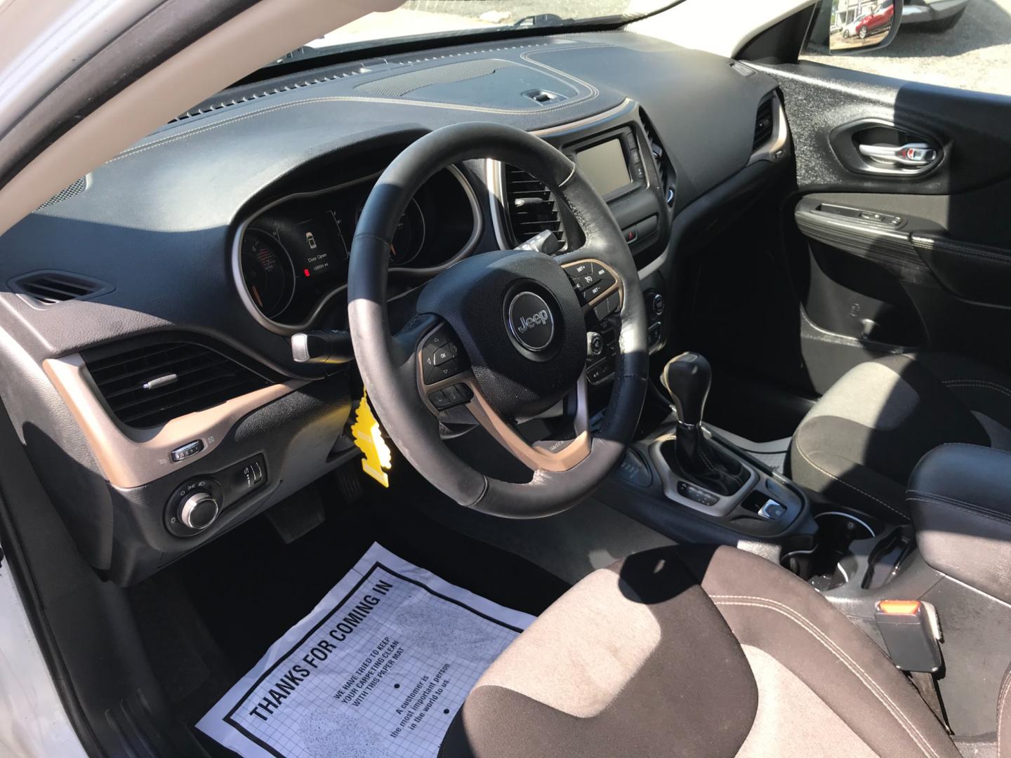 2016 White /Gray Jeep Cherokee Sport (1C4PJMAB1GW) with an 2.4 V4 engine, Automatic transmission, located at 577 Chester Pike, Prospect Park, PA, 19076, (610) 237-1015, 39.886154, -75.302338 - 2016 Jeep Cherokee: 4x4, backup camera, new PA inspection, SUPER clean, runs LIKE NEW! This vehicle comes inspected and has been given a bumper to bumper safety check. It is very clean, reliable, and well maintained. We offer a unique pay plan that is known for being the easiest and fastest finan - Photo#10