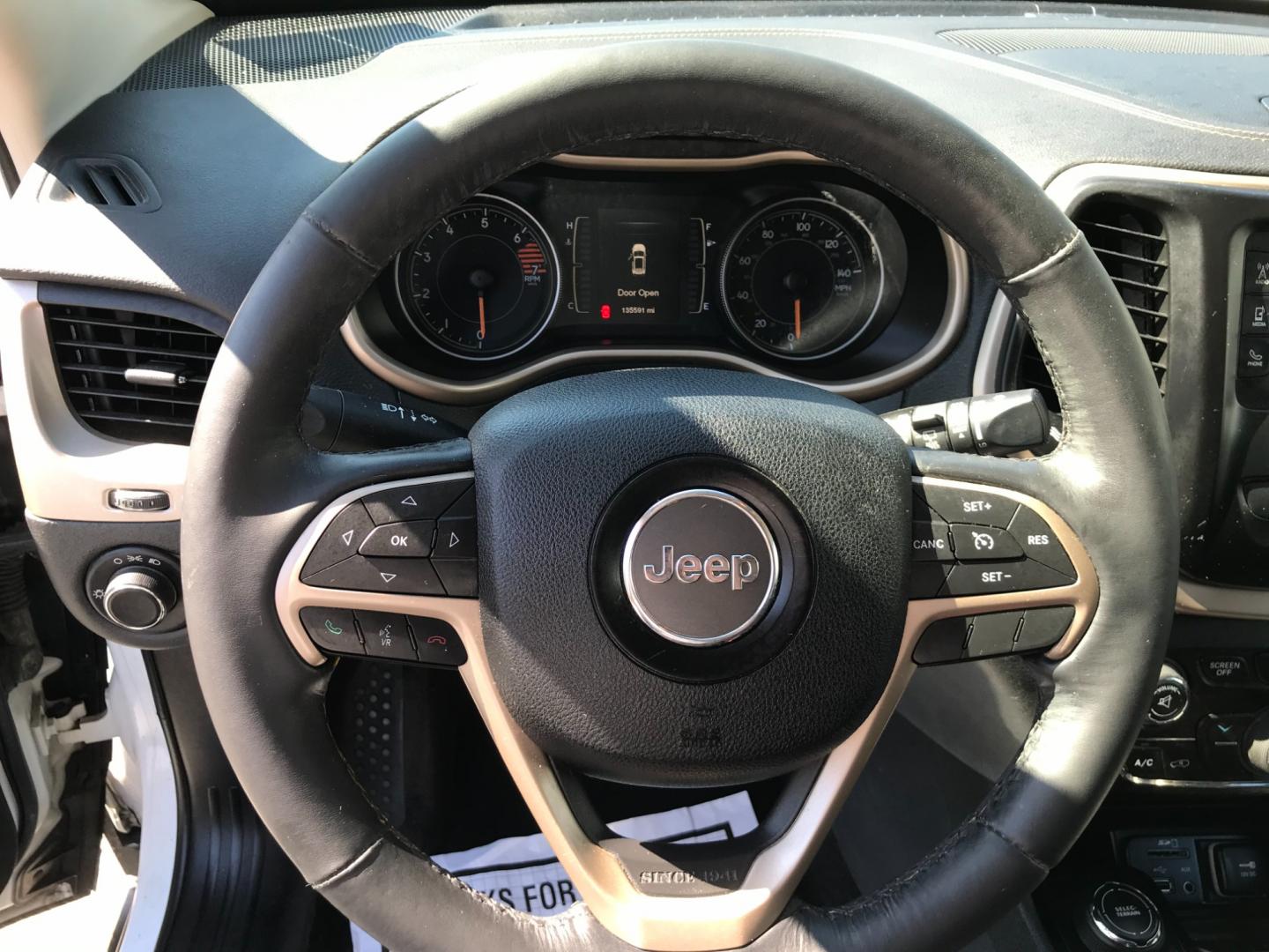 2016 White /Gray Jeep Cherokee Sport (1C4PJMAB1GW) with an 2.4 V4 engine, Automatic transmission, located at 577 Chester Pike, Prospect Park, PA, 19076, (610) 237-1015, 39.886154, -75.302338 - 2016 Jeep Cherokee: 4x4, backup camera, new PA inspection, SUPER clean, runs LIKE NEW! This vehicle comes inspected and has been given a bumper to bumper safety check. It is very clean, reliable, and well maintained. We offer a unique pay plan that is known for being the easiest and fastest finan - Photo#11