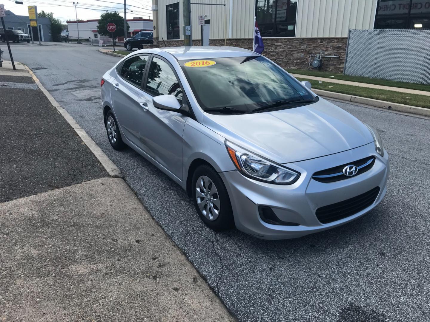 2016 Silver /Gray Hyundai Accent SE (KMHCT4AE2GU) with an 1.6 V4 engine, Automatic transmission, located at 577 Chester Pike, Prospect Park, PA, 19076, (610) 237-1015, 39.886154, -75.302338 - 2016 Hyundai Accent SE: Only 102k miles, great on gas, new PA inspection, runs LIKE NEW! This vehicle comes inspected and has been given a bumper to bumper safety check. It is very clean, reliable, and well maintained. We offer a unique pay plan that is known for being the easiest and fastest fin - Photo#3