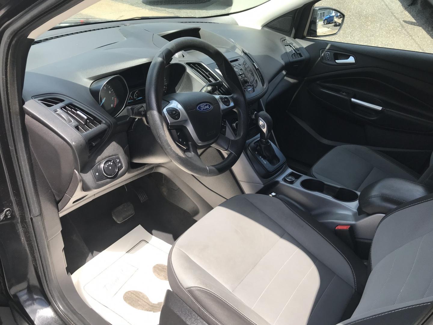 2014 Black /Black Ford Escape SE (1FMCU9GX3EU) with an 1.6 V4 engine, Automatic transmission, located at 577 Chester Pike, Prospect Park, PA, 19076, (610) 237-1015, 39.886154, -75.302338 - 2014 Ford Escape SE: 4x4, backup camera, new PA inspection, SUPER CLEAN, runs LIKE NEW! This vehicle comes inspected and has been given a bumper to bumper safety check. It is very clean, reliable, and well maintained. We offer a unique pay plan that is known for being the easiest and fastest fina- Photo#7