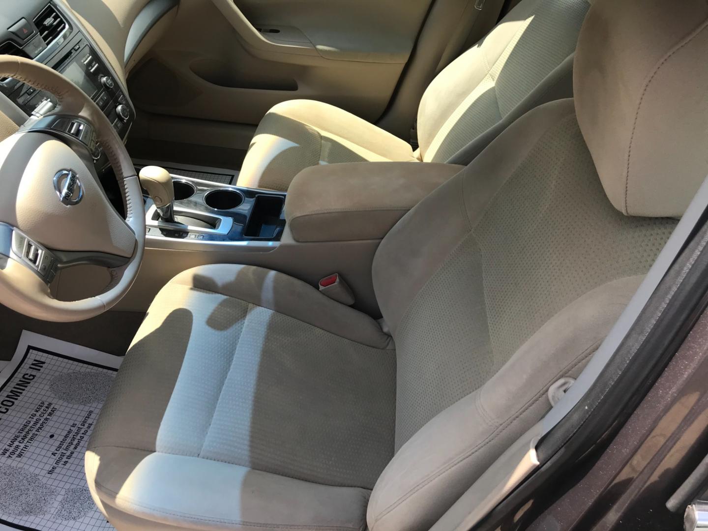 2014 Brown /Beige Nissan Altima 2.5 (1N4AL3AP3EC) with an 2.5 V4 engine, Automatic transmission, located at 577 Chester Pike, Prospect Park, PA, 19076, (610) 237-1015, 39.886154, -75.302338 - 2014 Nissan Altima: New PA inspection, great on gas, SUPER CLEAN, runs LIKE NEW! This vehicle comes inspected and has been given a bumper to bumper safety check. It is very clean, reliable, and well maintained. We offer a unique pay plan that is known for being the easiest and fastest financing o - Photo#9