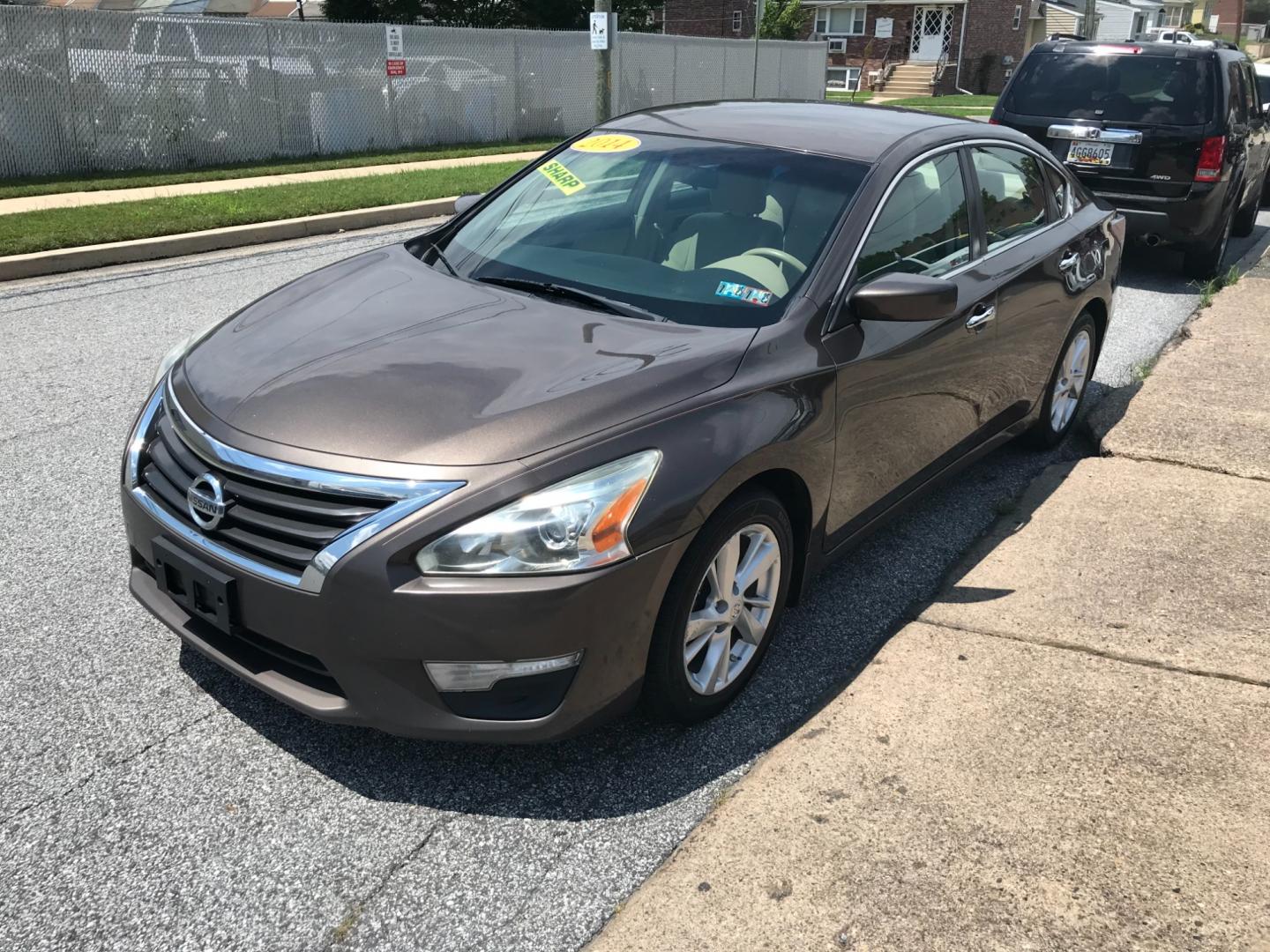 2014 Brown /Beige Nissan Altima 2.5 (1N4AL3AP3EC) with an 2.5 V4 engine, Automatic transmission, located at 577 Chester Pike, Prospect Park, PA, 19076, (610) 237-1015, 39.886154, -75.302338 - 2014 Nissan Altima: New PA inspection, great on gas, SUPER CLEAN, runs LIKE NEW! This vehicle comes inspected and has been given a bumper to bumper safety check. It is very clean, reliable, and well maintained. We offer a unique pay plan that is known for being the easiest and fastest financing o - Photo#3