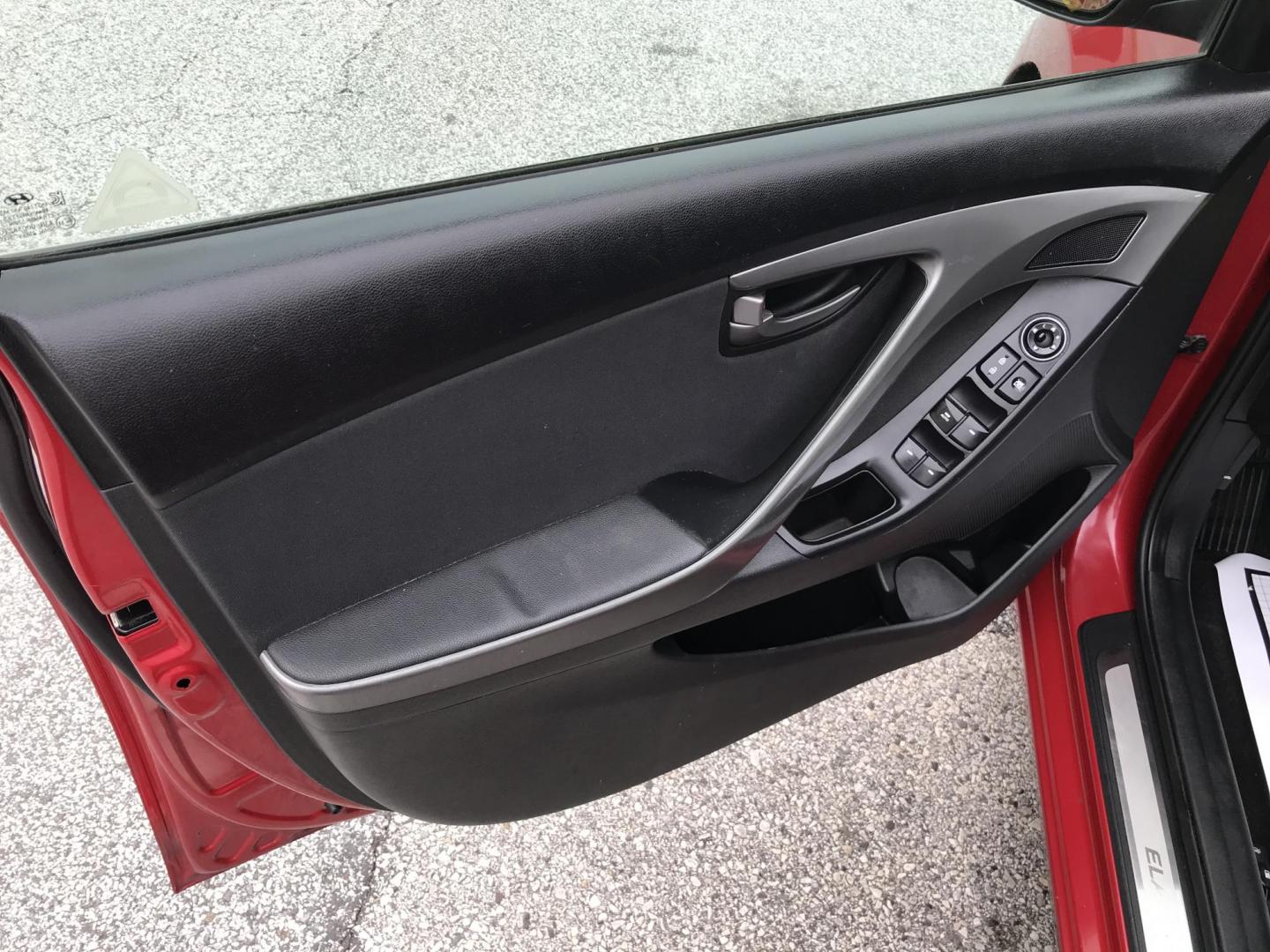 2016 Maroon /Gray Hyundai Elantra SE (KMHDH4AE5GU) with an 1.8 V4 engine, Automatic transmission, located at 577 Chester Pike, Prospect Park, PA, 19076, (610) 237-1015, 39.886154, -75.302338 - Photo#8