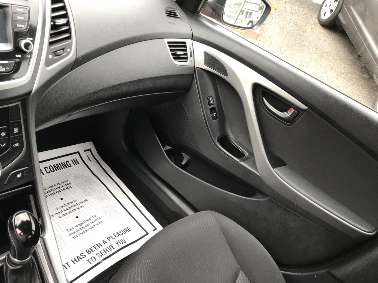 2016 Maroon /Gray Hyundai Elantra SE (KMHDH4AE5GU) with an 1.8 V4 engine, Automatic transmission, located at 577 Chester Pike, Prospect Park, PA, 19076, (610) 237-1015, 39.886154, -75.302338 - Photo#14